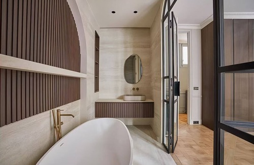 Chaillot Apartamento | Luxury Parisian Stay Just Steps from Eiffel Tower