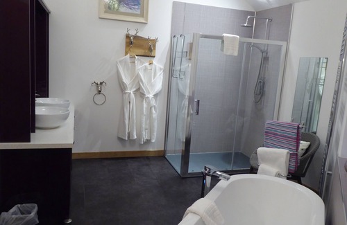Blairgowrie Cabina | Luxury, Peaceful, Adult Only Romantic Scots Pine Treehouse Near Glenshee