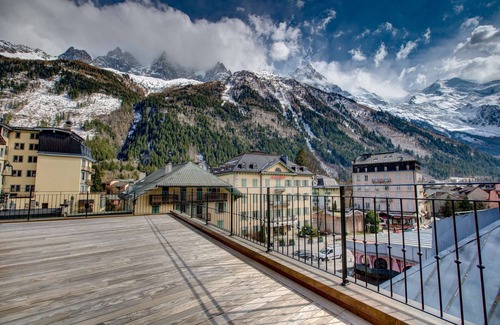 Chamonix City Centre Apartamento | Luxury penthouse in central Chamonix with Mont Blanc Views