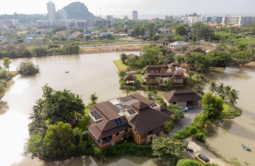 Nong Kae Villa | Luxury Peninsula Near The Beach