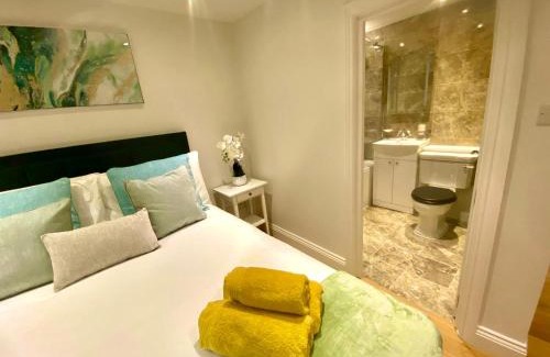 West Hill Apartamento | Luxury Penthouse 3-Bedrooms Private