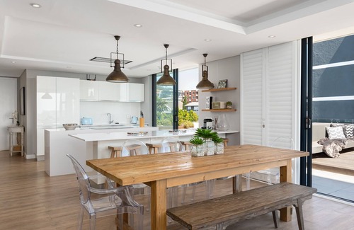 Green Point Apartamento | Luxury Penthouse-Living | Pool Deck | BBQ | Views