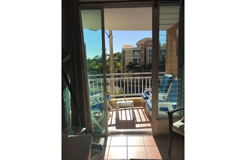 Mediania Alta Apartamento | Lujo Pent House en la playa con piscina y vistas a la selva