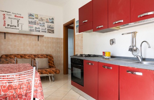 Quartiere XXXIII Lido di Ostia Ponente Apartamento | Ático panorámica en el Lido de Roma, con terraza con vistas al mar