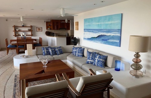 Ixtapa - Zihuatanejo Condominio | Luxury Penthouse with breathtaking views overlooking La Ropa Beach