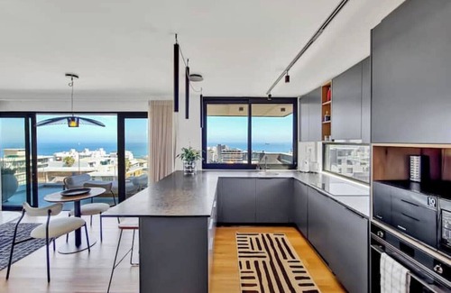 Fresnaye Apartamento | Luxury Penthouse with Ocean View, A/C and Inverter