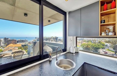 Fresnaye Apartamento | Luxury Penthouse with Ocean View, A/C and Inverter