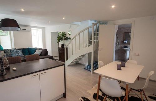 Old Town Apartamento | Luxury penthouse with terrace & sauna in Old Town