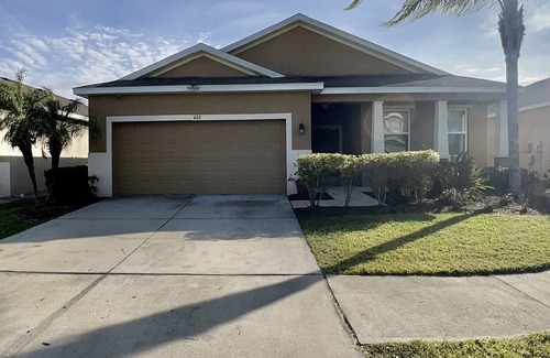 Ruskin Casa | "Luxury Pergola Oasis with Hot Tub"