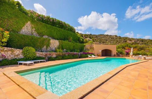 Cala di Volpe Apartamento | Luxury Pevero Apartment in Golf Club