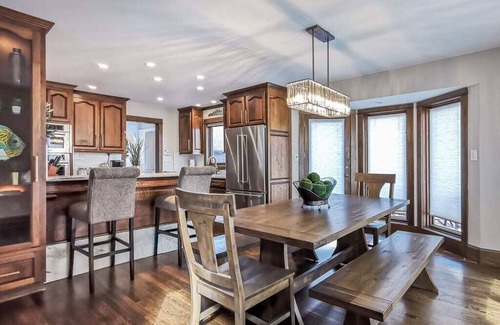 West Plaza Casa | Luxury Plaza House. Amazing Property.
