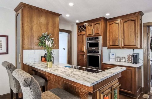 West Plaza Casa | Luxury Plaza House. Amazing Property.