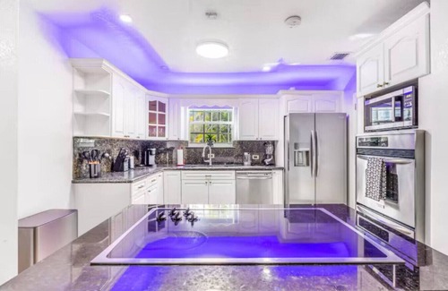 The Roads Casa | Luxury Pool Escape w/Game Room