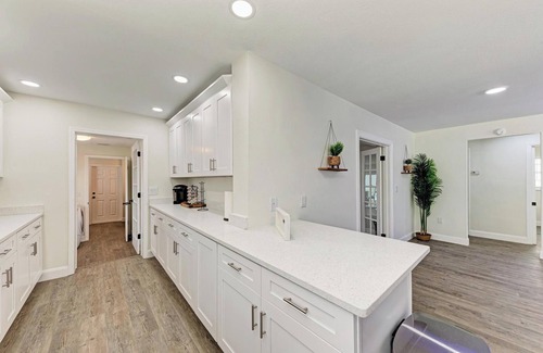 Tampa Casa | Luxury Pool Home Near Stadium - BBQ GRILL- FIREPIT☆