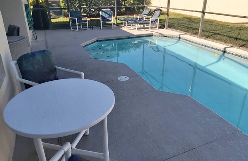Windsor Palms Casa | Pasos hacia Disney, Luxury Pool Home, 2 Master Suites, Gated, Game Rm, WIFI gratuito, BBQ