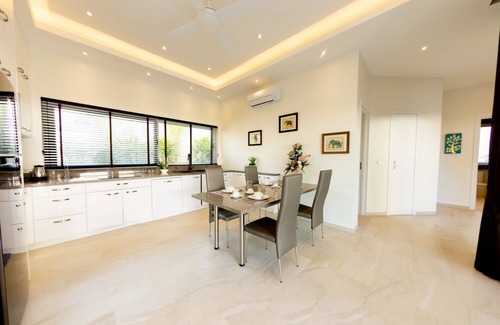 Hin Lek Fai Villa | Luxury Poolvilla Iris