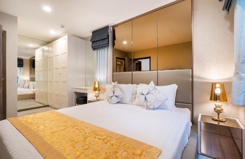 Sa Khu Apartamento | Luxury Poolside 1 bedroom Free Netflix at Naiyang
