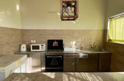 G-8 Sector Apartamento | Luxury Poolside