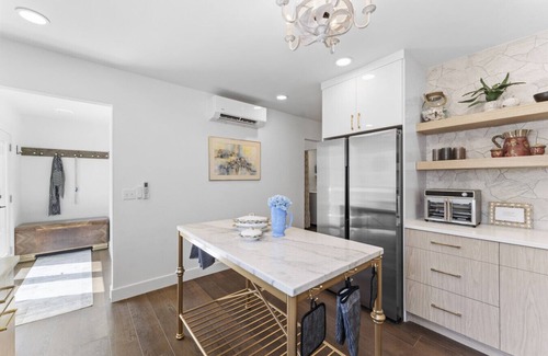Wildwood Casa | Luxury Private Beach Resort Steps to the Ocean!