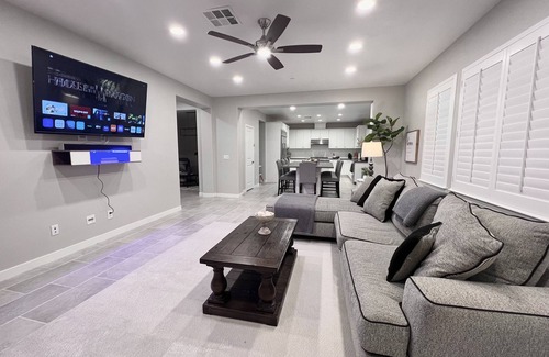 Mount Helix Casa | Luxury Private Oasis- 2 King Suites - Pool-Spa-Fire Pit-Sauna-Arcades-Playground