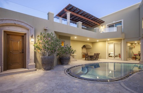 La Paz Villa | Luxury Private Pool Villa at La Paz