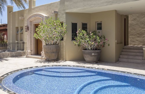 La Paz Villa | Luxury Private Pool Villa at La Paz