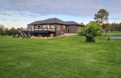 Summerset Casa | Luxury, Private,Relaxation with beautiful quiet area in the heart of the hills