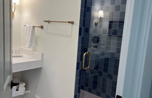 Athens Hotel | Luxury Private Suite in Boutique Historic Inn, The Athenian- Downtown Location
