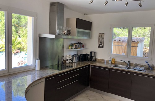 Fitou Villa | Venta relámpago: Villa privada de lujo; piscina climatizada; vistas al mar; wifi