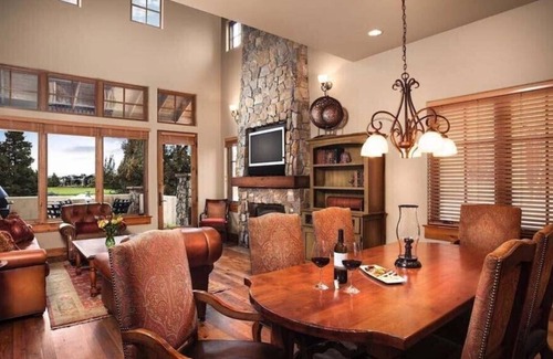 Pronghorn Casa | Luxury Pronghorn Resort 4-bedroom Villa on 18th hole