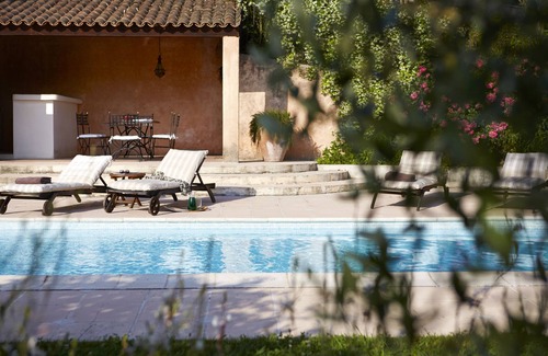 Saint-Paul-de-Vence Villa | Gran villa Provenzal con un jardín, piscina y vistas a St Paul