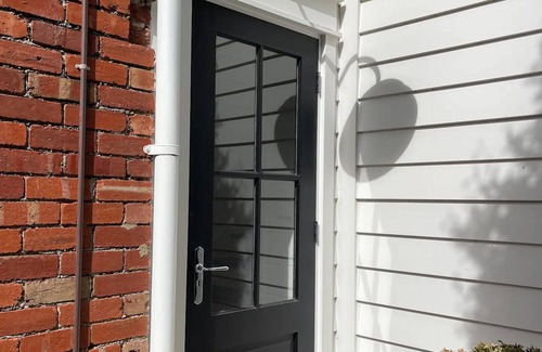 Caulfield South Apartamento | Luxury refined Victorian secluded quarters for the perfect relaxation.