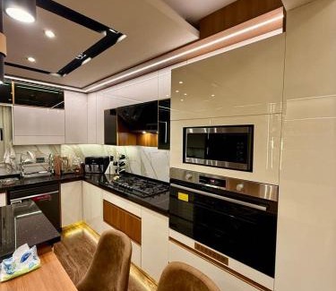 Agouza Apartamento | Luxury Renovated 2 bedroom Apt