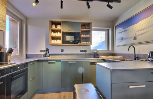 Plagne Soleil Chalet De Esquí | Luxury Renovated Chalet with High-End Amenities in La Plagne, Ski-In/Ski-Out Access