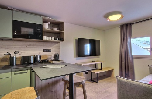 Plagne Soleil Chalet De Esquí | Luxury Renovated Chalet with High-End Amenities in La Plagne, Ski-In/Ski-Out Access