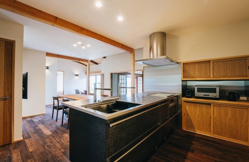 Hatsukaichi Casa | Luxury rental guest house / Hatsukaichi Hiroshima