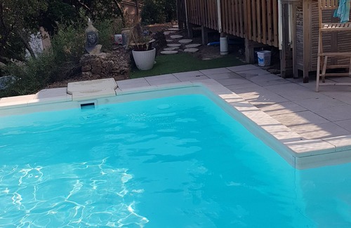 Le Muy Casa | Casa móvil en lote privado con nueva piscina privada en el bosque de pinos