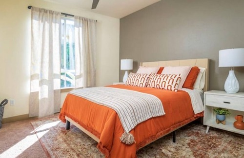 Valencia Condominio | Luxury Resort Condo by Six Flags Magic Mountain