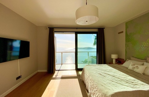 Koyunbaba Casa | Luxury Resort Home w/ Sea and Sunset View in Gümüslük