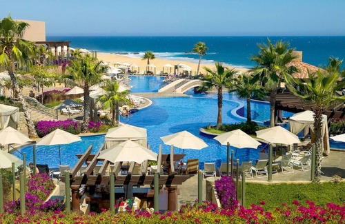 Sunset Beach Complejo | Luxury Resort Junior suite on the beach, with 6 outdoor swimming pools