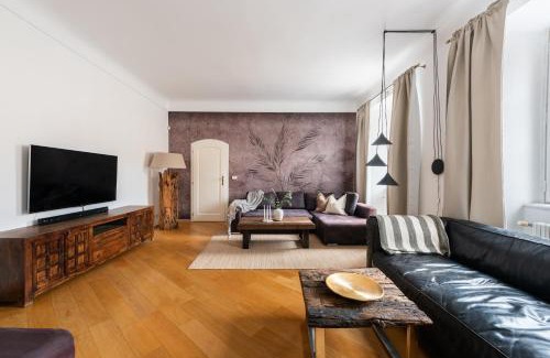Prague 1 Apartamento | Luxury Retreat by Charles Bridge