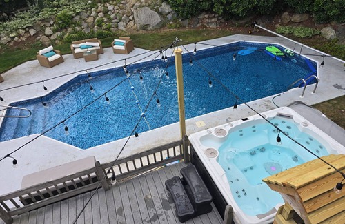 Cummaquid Casa | Luxury retreat, in-ground huge pool, 10-person hot tub, outdoor shower, fire pit