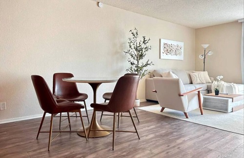 Marina del Rey Apartamento | Luxury Retreat in MDR FREE Parking