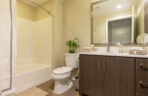 Marina del Rey Apartamento | Luxury Retreat in MDR FREE Parking