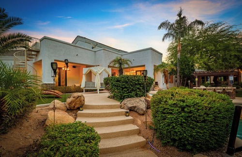 Pinnacle Peak Casa | Luxury retreat | massages, pool, golf, sunsets, movie, games.