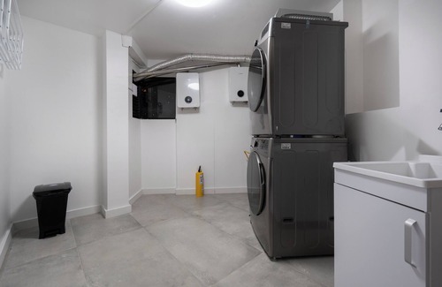 Alejandria Apartamento | Luxury Retreat Private Sauna/Jacuzzi/Billiard/Gym