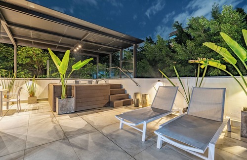 Alejandria Apartamento | Luxury Retreat Private Sauna/Jacuzzi/Billiard/Gym