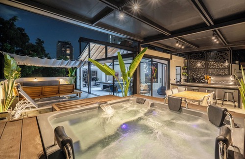 Alejandria Apartamento | Luxury Retreat Private Sauna/Jacuzzi/Billiard/Gym