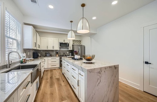 Old Fourth Ward Casa | Corporate Stays Welcome, Modern Luxury Home Near Restaurants and Shopping