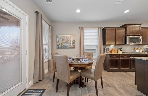 Boerne Casa | Luxury Retreat - Hot Tub, Game Room, Arcade, Pet-Friendly, Minutes to Fiesta TX